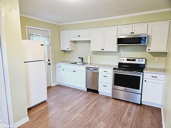 2nd image of 2711 Flint Hills Dr