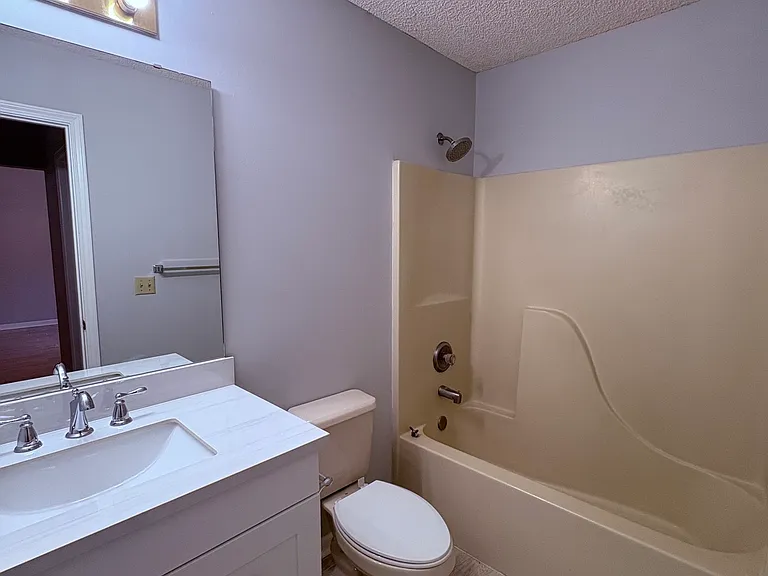 175 Talbot Ct — Photo 15