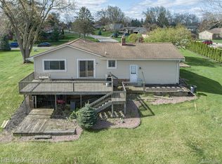 6805 Thompson Ln, White Lake, MI