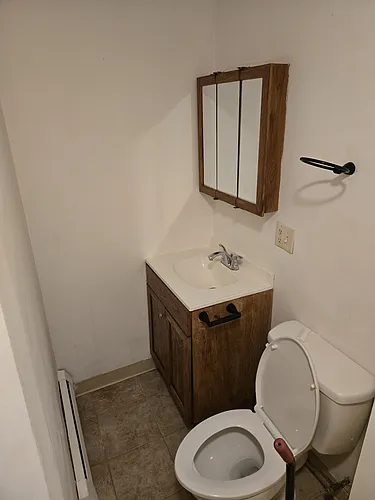 216 Broad St #1E Photo 1