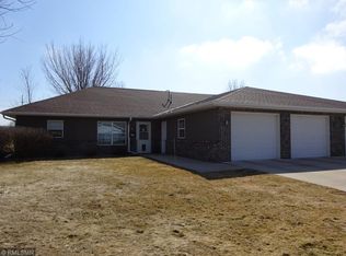 818 Southview Ct #A, Marshall, MN 56258
