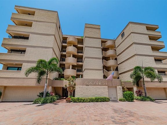 2nd image of 19700 Gulf Blvd APT 404
