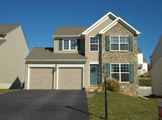 320 Thomas Armor Dr, Windsor, PA 17366