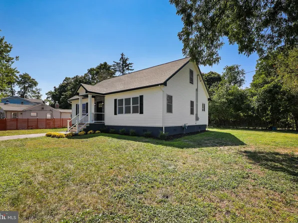 209 Parkinson Ave, Hamilton, NJ 08610