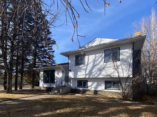 85 Ingram Park Dr E, Brooks, AB T1R 0K3