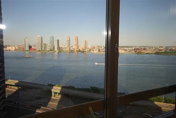 Rented by Luxury Habitat | media 14