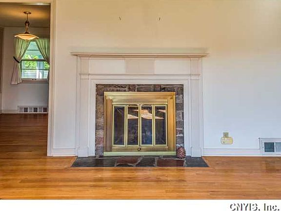 5th image of 106 Hiawatha Trl