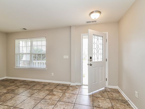 5th image of 419 Hancock Dr