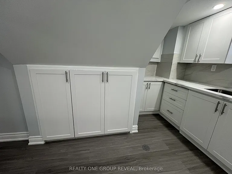 75 Regatta Cres #BASEMENT — Photo 15