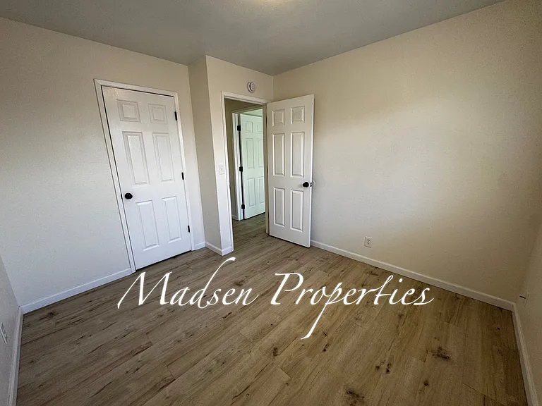 125 Casey Ct — Photo 13