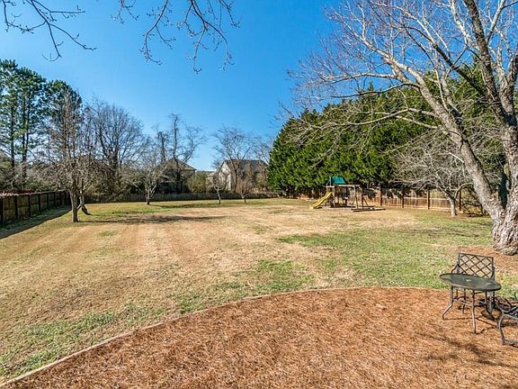 3rd image of 3331 Crossgate Ct