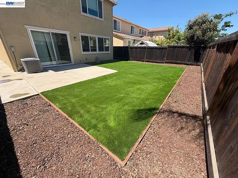 2602 Brookshire St — Photo 12