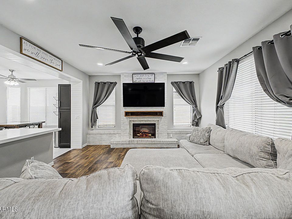 1st image of 8636 W CINNABAR Avenue