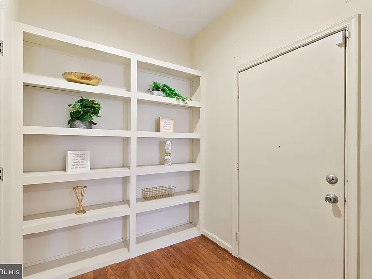 104 N 2nd St #200 — Photo 7