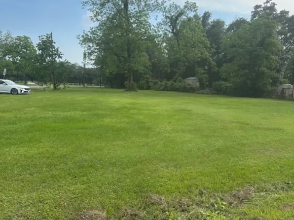 4785 Pine St, Beaumont, TX 77703