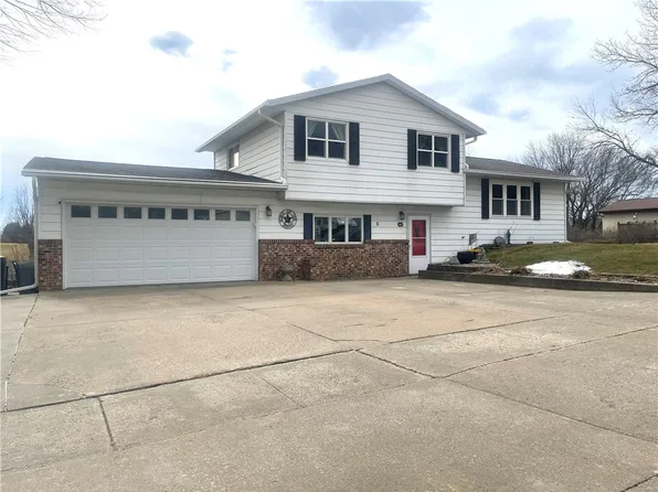 1607 Erie Dr, Harlan, IA 51537
