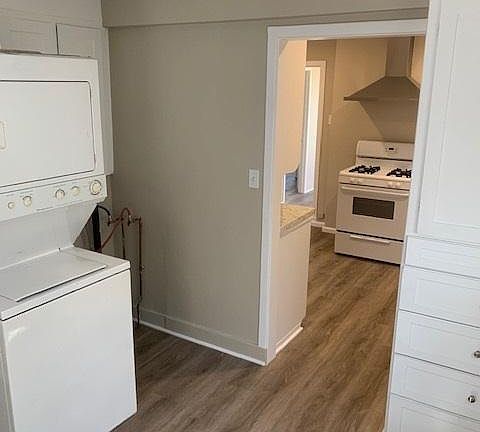 4th image of 2219 Gramercy Ave