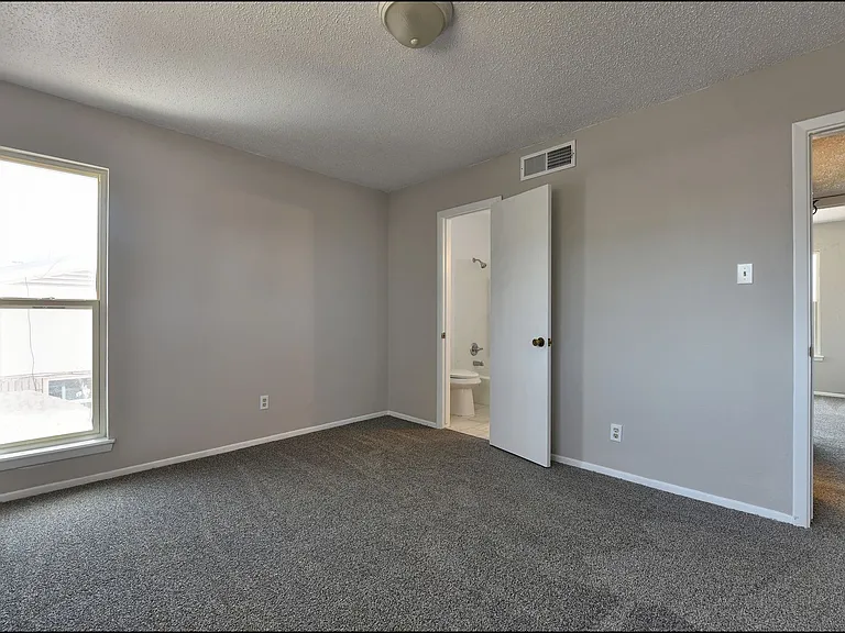 6913 Pamlico Dr — Photo 20