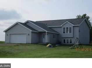 26120 Hinckley Rd, Hinckley, MN 55037