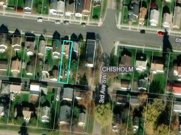307 SW 6th St, Chisholm, MN 55719