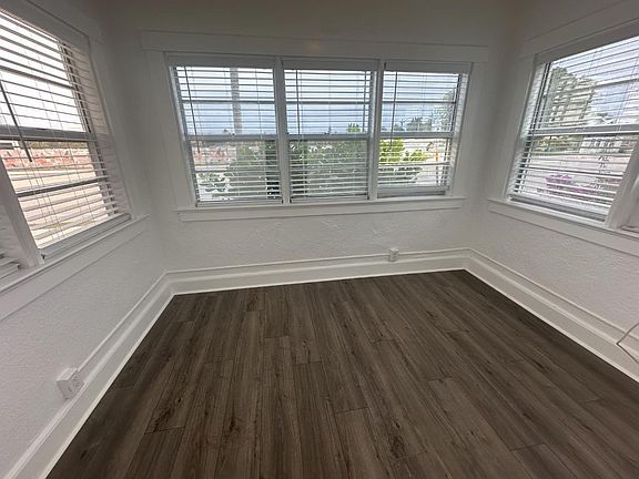 3rd image of 215 S Seacrest Blvd