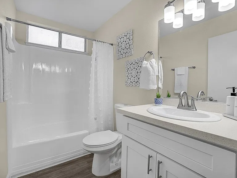 Las Casitas Apartments - Redlands, CA — Photo 49