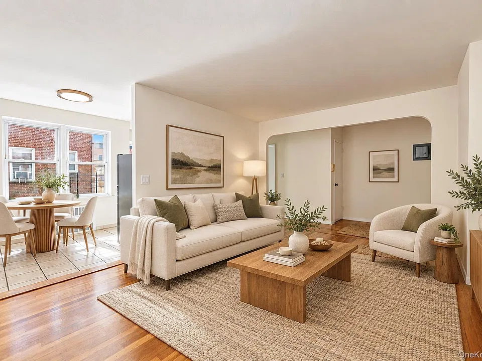 585 McLean Ave #4D