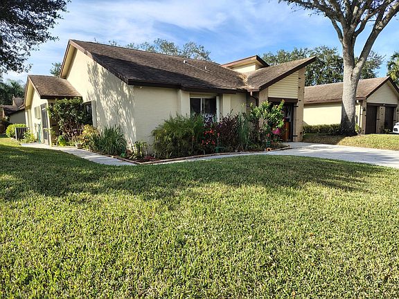 2nd image of 125 Ramblewood Circle