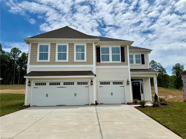 1300 Creek Knoll Dr, Lewisville, NC 27023