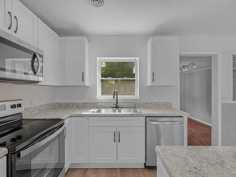 3211 Torres Ave — Photo 20
