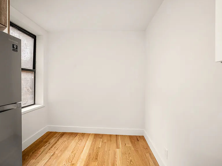 3265 Bainbridge Ave #B12 — Photo 5