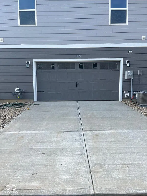 3 bed, 3.0 bath, 1736 sqft, $2,600 — Photo 2