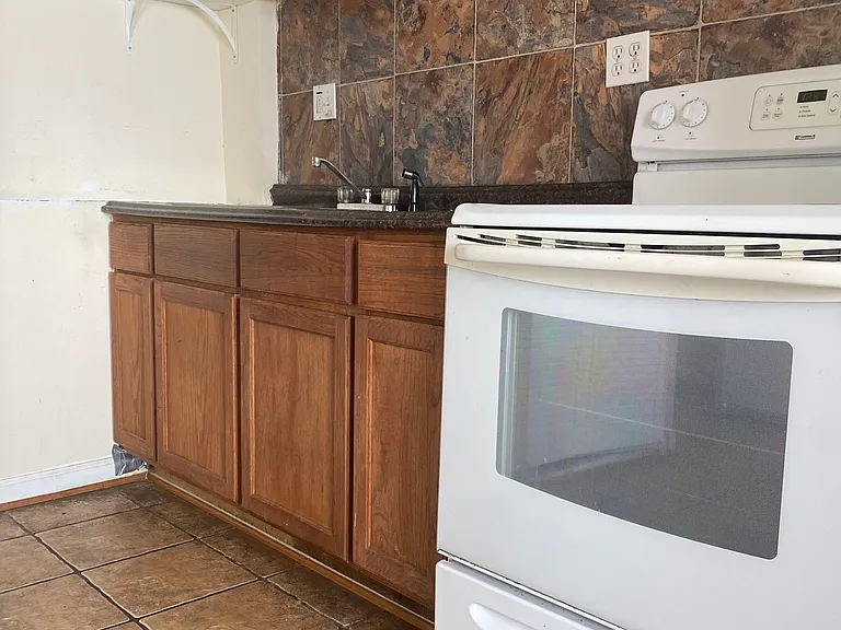 713 Kennedy St NW #2 — Photo 2