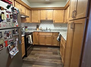 710 E Main St, Mahomet, IL 61853