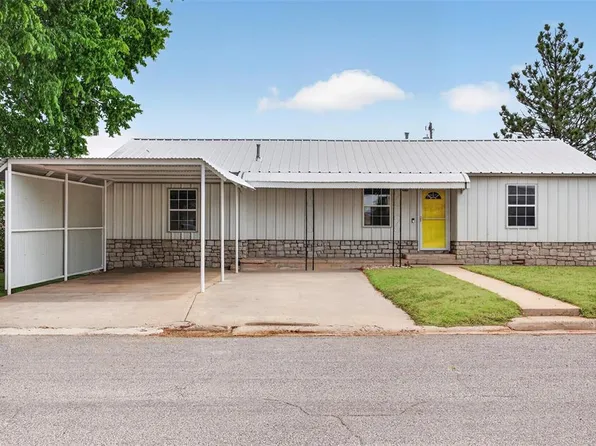 208 N Summer St, Shattuck, OK 73858