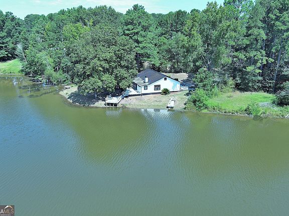 2nd image of 104 Mallard Ln