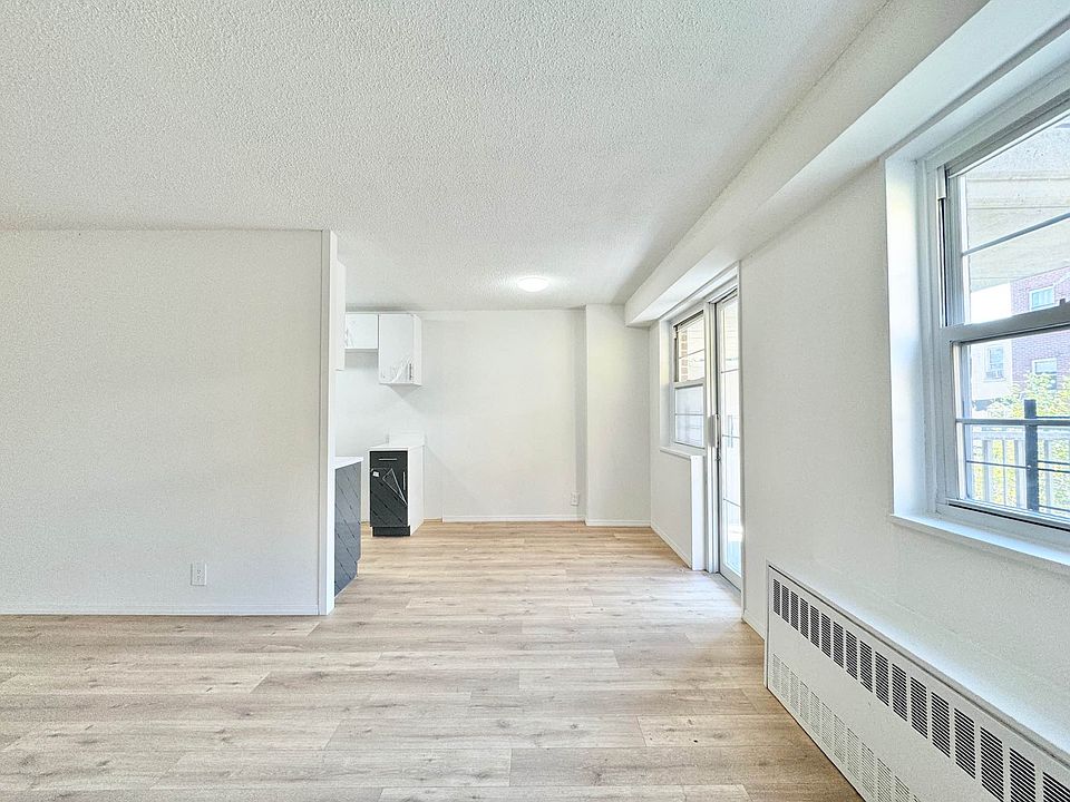 1st image of 4730 59th St #12F