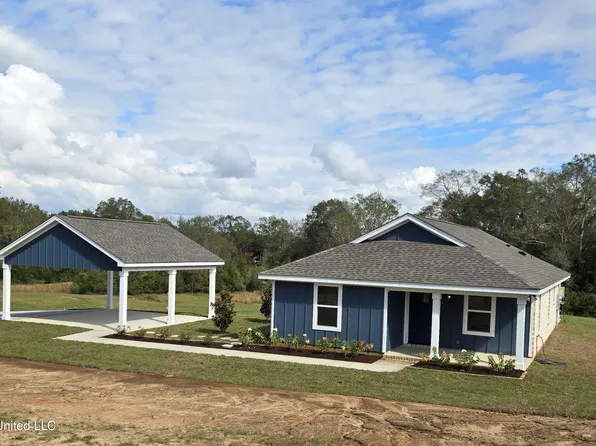 16 E Twin Oaks Ln, Carriere, MS 39426
