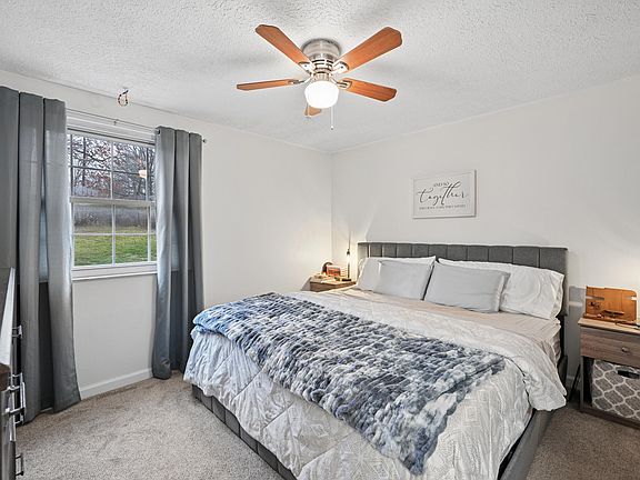 4th image of 3420 Spring Valley Dr