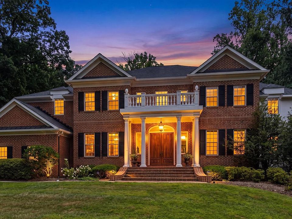 1st image of 2605 Chestnut Woods Ct