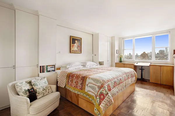 Sold by Compass | media 5