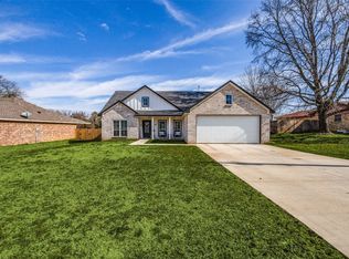 104 Hindman St, Edgewood, TX 75117