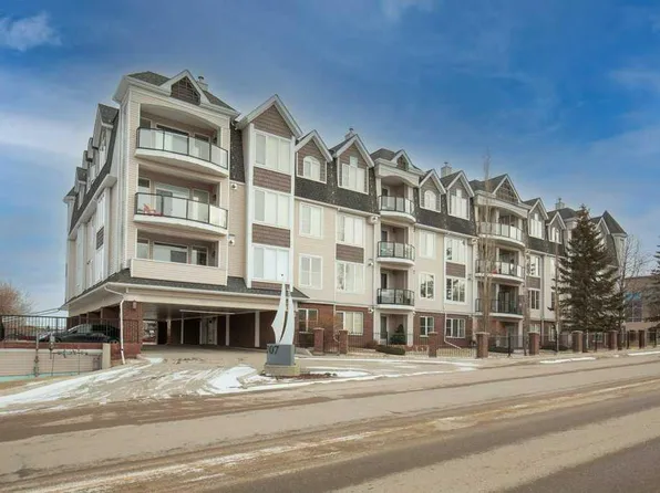 4707 E 50th St #206, Sylvan Lake, AB T4S 0G7