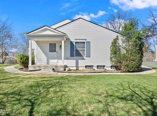 331 Neptune Dr, Walled Lake, MI 48390