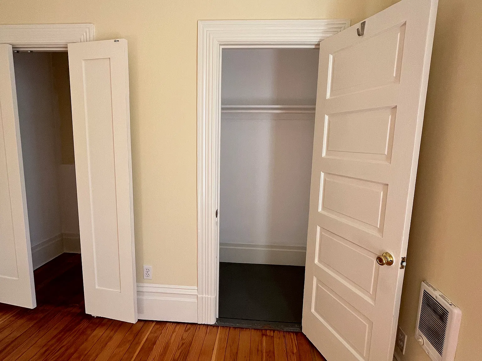 1 bed, 500 sqft, $2,300 — Photo 3