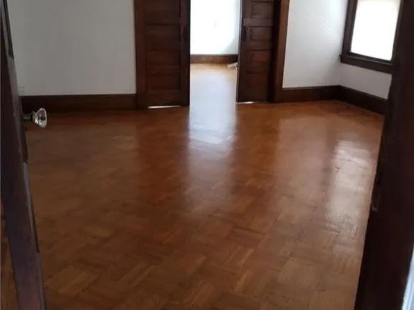 590 Whitney Ave #2
