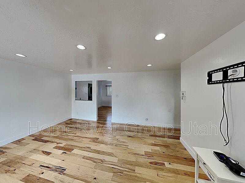 2nd image of 21114 Ogden St NW