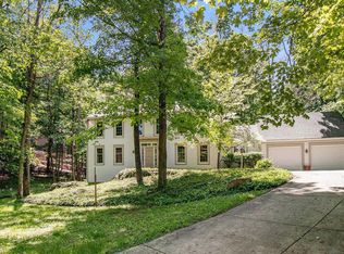 715 Triple Crown Rd, Mishawaka, IN 46544