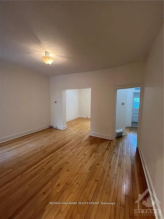 3 bed, $2,595 — Photo 4