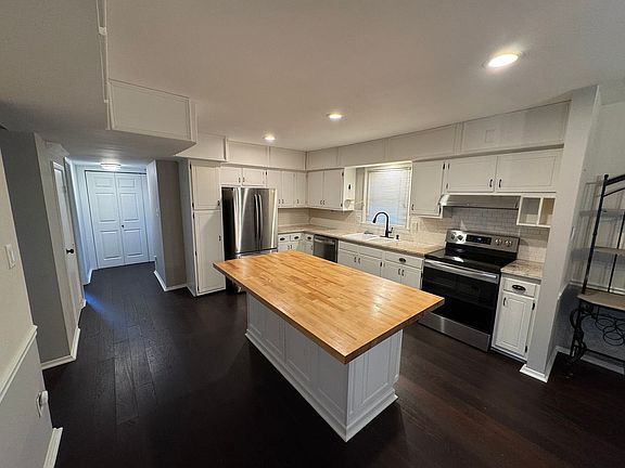 4th image of 6349 Forest Way Dr